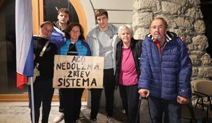 Družina iz Novega mesta: Tukaj nismo zato, ker bi bili proti Romom #video