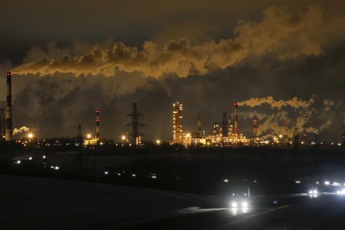 rafinerija, Rusija, Slavneft-YaNOS | Po ocenah Wall Street Journala bo zaradi novega razvoja dogodkov Ukrajina lažje napadla rafinerije nafte, cevovode, elektrarne in drugo infrastrukturo. | Foto Reuters