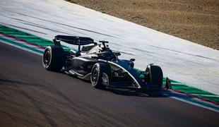 Kdo je v Imoli dirkal s črnim ferrarijem