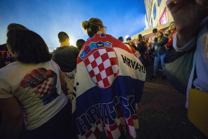 Hrvaški navijači so bili ob vpitju Šimunića navdušeni, Uefa malce manj. | Foto: Urban Urbanc/Sportida