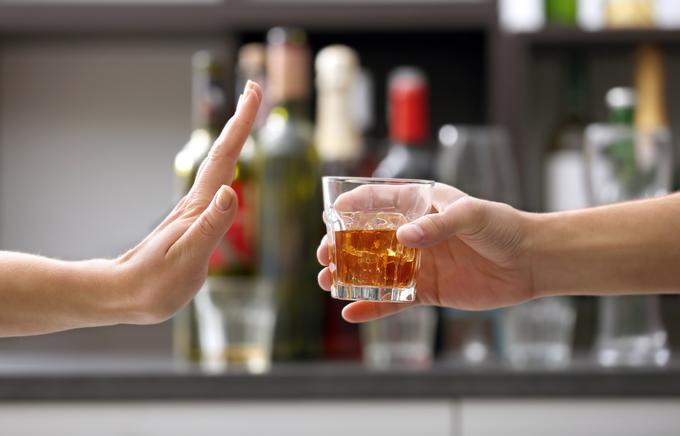 Izogibajte se prekomernemu pitju alkohola. | Foto: Shutterstock