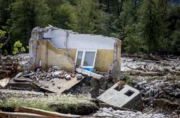 Odziv na ocene v poplavah poškodovanih objektov: Kdo je tu nor? #pisma bralcev