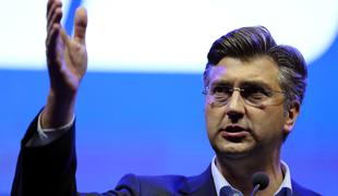 Plenković: Oskrunili so hrvaško zastavo in žalili saborsko delegacijo