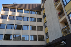 V Domu starejših Hrastnik tri nove okužbe, ena oskrbovanka umrla