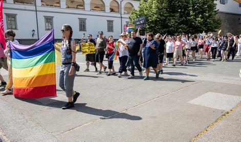 V Mariboru parada ponosa: skupina protestnikov skušala izzvati konflikt