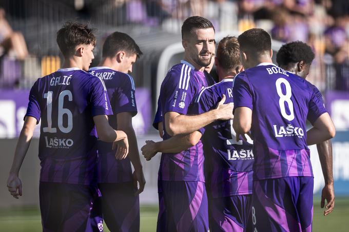 Maribor je v uvodnem krogu 1. SNL v Ljudskem vrtu proti Domžalam dosegel kar štiri zadetke.  | Foto: Jure Banfi/alesfevzer.com