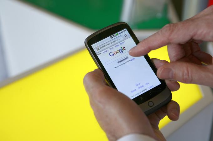 Pametni telefon Nexus One je za Google izdelalo tajvansko podjetje HTC.  | Foto: Reuters
