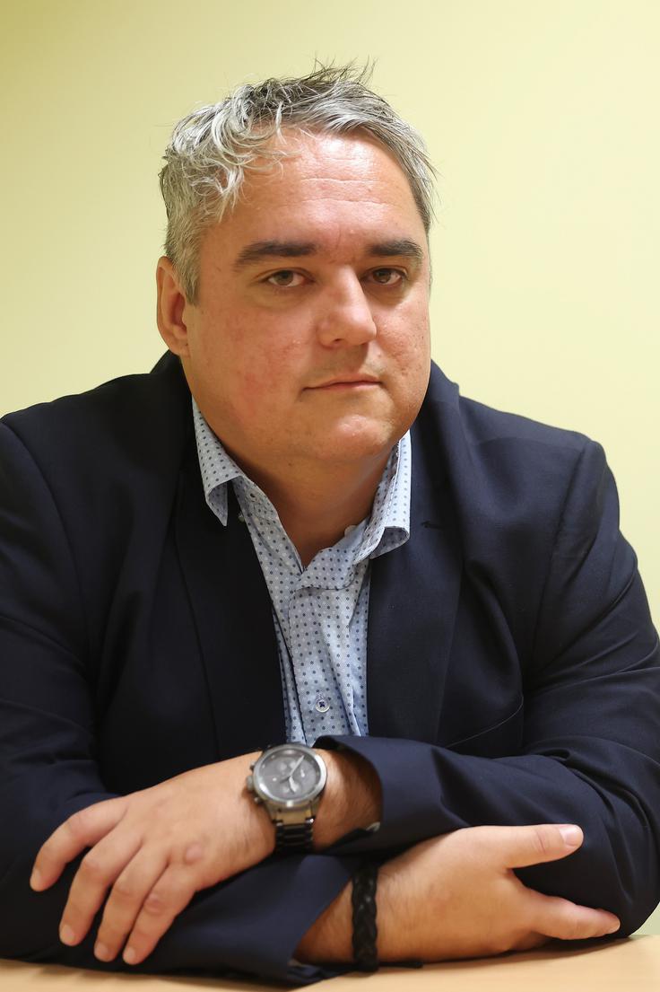 "Če nisi deležen podpore lokalnega okolja ter ob sebi pri vodenju društva nimaš aktivnih ljudi in pomoči, sčasoma postaneš utrujen in izčrpan." | Foto: www.alesfevzer.com
