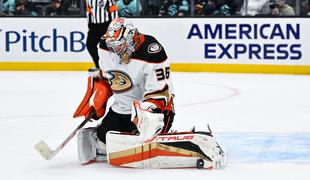 Gibson do rekordnega števila obramb za Anaheim