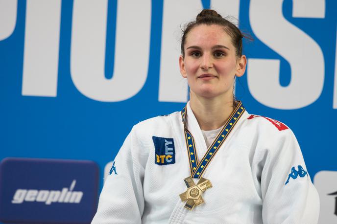 Klara Apotekar |  Slovenska judoistka Klara Apotekar je na svetovnem prvenstvu v Bakuju izgubila repasažno borbo z Rusinjo Aleksandro Babincevo in se od Azerbajdžana poslavlja s sedmim mestom. | Foto JZS