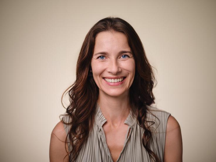 Dobro počutje in energijo lahko ohranjamo z ustrezno podporo telesa kljub hormonskim spremembam.  | Foto: Ustna medicina