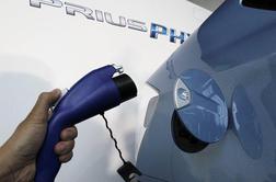 Kdaj bomo električne avtomobile polnili brezžično?