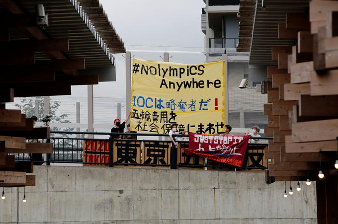 Tudi predstavitev olimpijske vasi medijem so spremljali protesti proti izvedbi iger. | Foto: Guliverimage/Vladimir Fedorenko