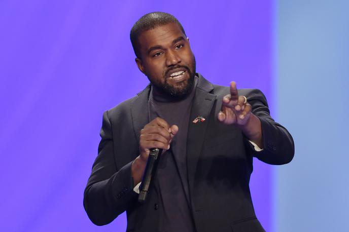 Kanye West | Kanye West naj bi nekdanji asistentki pošiljal posnetke spolnih odnosov z drugimi ženskami in intimne fotografije "sedanjih in nekdanjih" zaposlenih v Yeezyju. | Foto Guliverimage