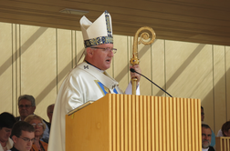 Ljubljanski nadškof na Brezjah pozval k usmiljenju #foto