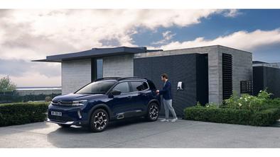 Citroën bo z vozilom C5 Aircross Hybrid svojim strankam zagotovil bogatejše izkušnje – opomnik za polnjenje