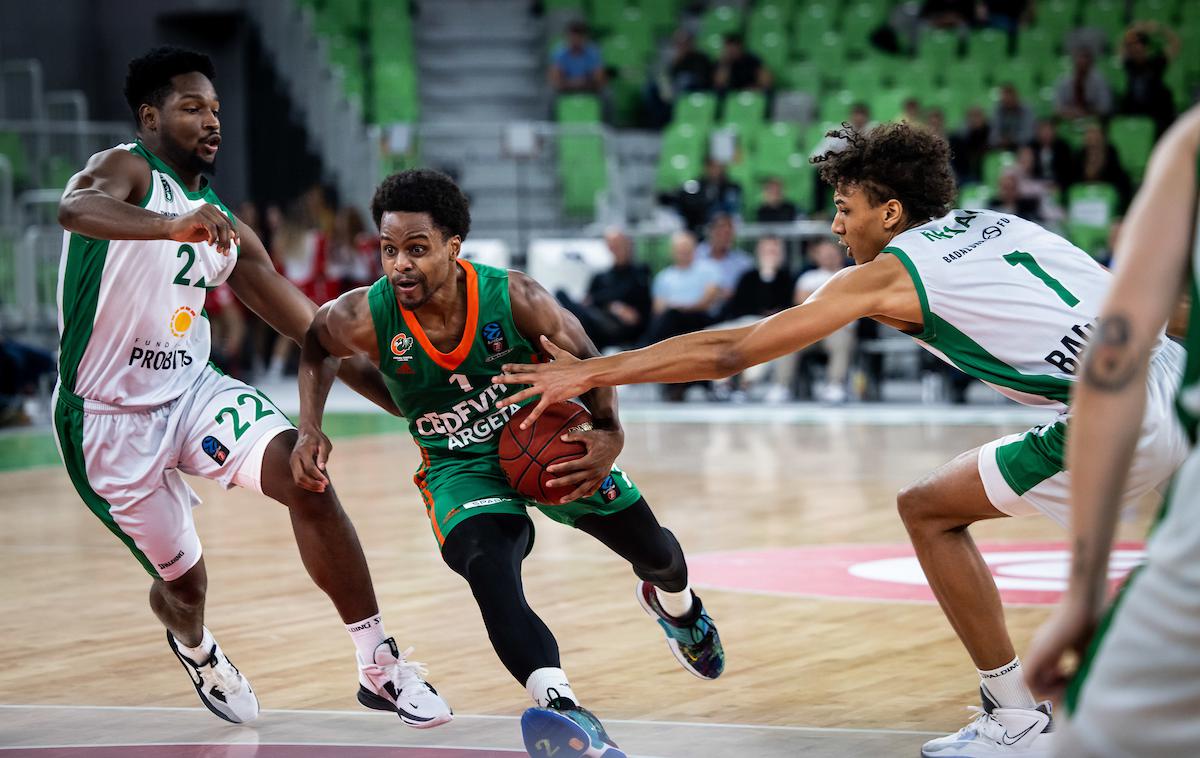 KK Cedevita Olimpija : Joventut Yogi Ferrell | Cedevita Olimpija je visoko izgubila z Joventutom. | Foto Vid Ponikvar/Sportida