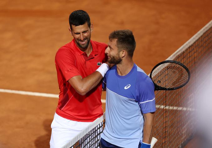 Novak Đoković je pošteno čestital Tomašu Machaču. | Foto: Reuters
