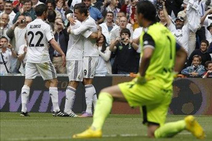 Barcelona ostaja točko pred Realom