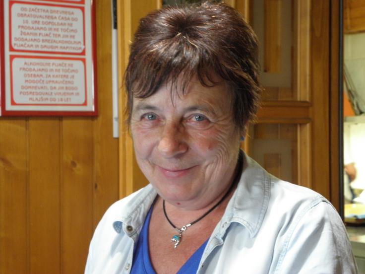 Oskrbnica Koče na planini Razor je Viktorija Pirnat.  | Foto: Arhiv Planinskega društva Tolmin