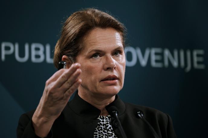 Alenka Bratušek | Premier Robert Golob se bo že dopoldne udeležil odprtja ob koncu ureditev za zmanjšanje poplavne ogroženosti Železnikov. | Foto STA