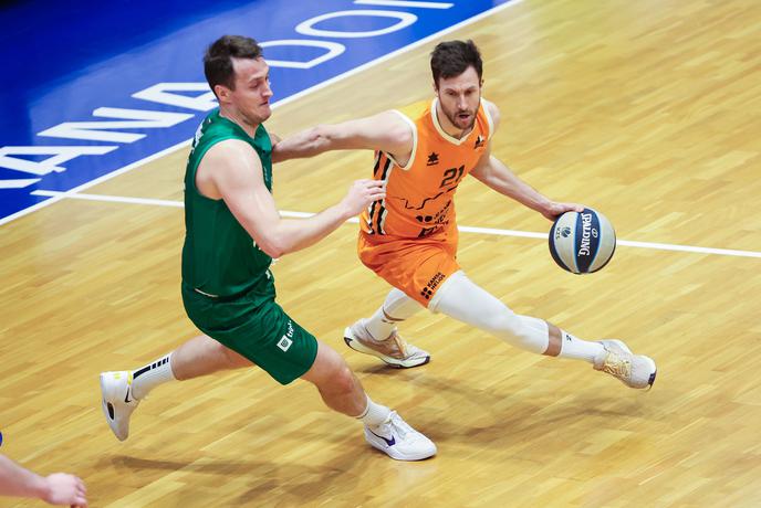 Krka po derbiju na vrhu, Ilirija z zmago pred Helios