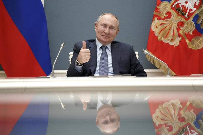 Vladimir Putin | "Poslanstvo naših vojakov v Ukrajini je zaščititi ljudi in seveda zaščititi samo Rusijo," je dejal Putin v televizijskem govoru. Dejal je tudi, da je Ukrajina začela ustvarjati protirusko enklavo, ki ogroža Rusijo, poroča francoska tiskovna agencija AFP. | Foto Guliverimage