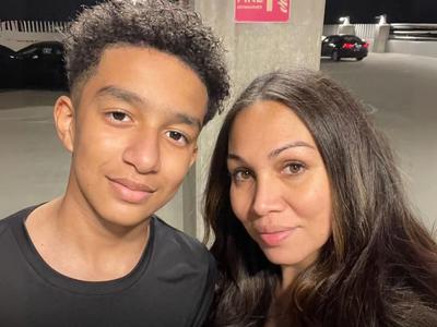 Mati toži podjetje za umetno inteligenco po sinovem samomoru