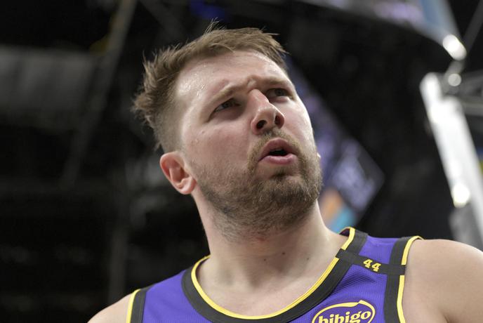 Luka Dončić proti Cooperju Flaggu očitno že pred začetkom nove sezone!