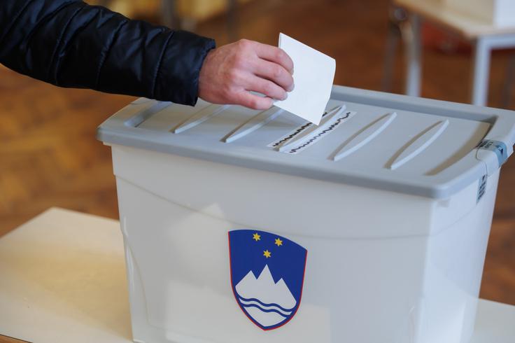 refrendum, volitve, volišče, volilna skrinjica | Foto: STA