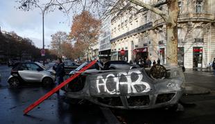 Protesti se nadaljujejo, pri Lyonu zablokirali avtocesto
