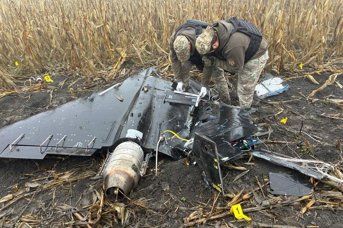 Dron Moldavija | Dron je nosil termobarično bombo. Ta ob detonaciji iz okolja izsesa kisik, s čimer ustvari silovito eksplozijo ter izredno močan in za ljudi v bližini eksplozije skoraj zagotovo usoden udarni val. | Foto Generalni inšpektorat policije Moldavije