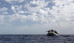 Nova tragedija: Pred Lampeduso utonilo več kot 200 beguncev