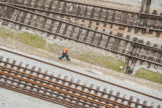 Železniški tir | V Velenju je v trčenju vlaka v osebo ta izgubila življenje. | Foto Bor Slana