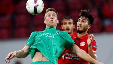 Prvak PSG odpravil Bordeaux, Berić igral in izgubil pri Lyonu