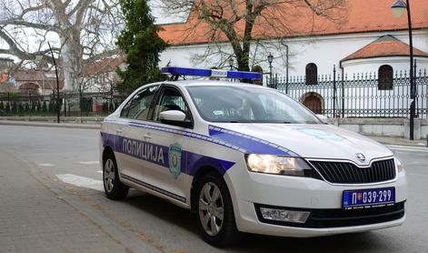 V hudem trčenju avtobusa in osebnega vozila v Srbiji ena oseba umrla, skoraj 40 je poškodovanih