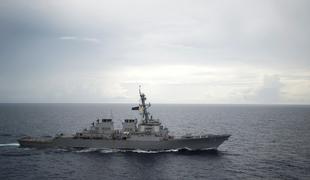 Ameriška vojaška ladja ogrožala kitajsko suverenost?