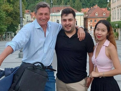 Borut Pahor delil zabavno zgodbo: predčasno je razkril zaroko #foto