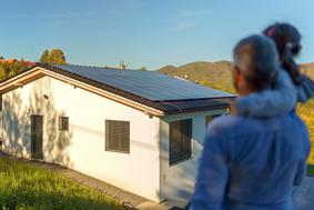 Net metering: pasti, ki jih mora poznati vsak lastnik sončne elektrarne