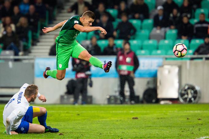 Roman Bezjak je v soboto stresel slovaško prečko. | Foto: Žiga Zupan/Sportida