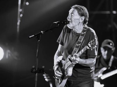 Umrl britanski glasbenik Chris Rea