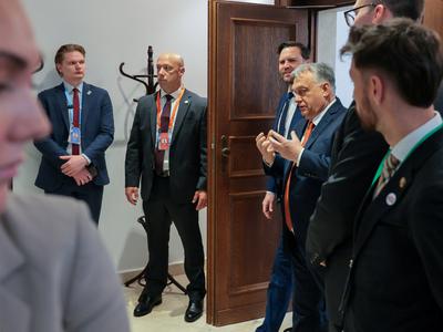 Vance v Budimpešti: zadnji poskus reševanja Orbana?