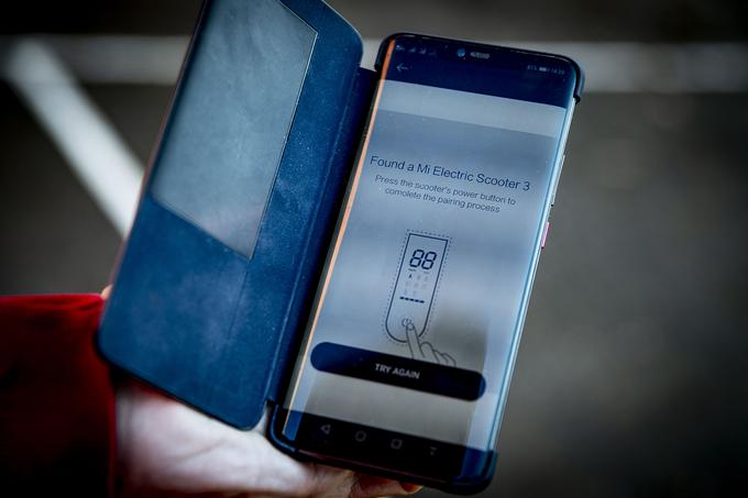 Povezovanje e-skiroja z mobilnim telefonom poteka prek aplikacije Mi Home. | Foto: Ana Kovač