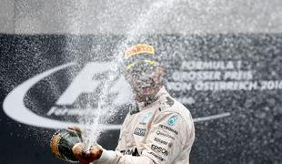 Hamiltonu po novem zapletu z Rosbergom VN Avstrije, Nemcu pa kazen