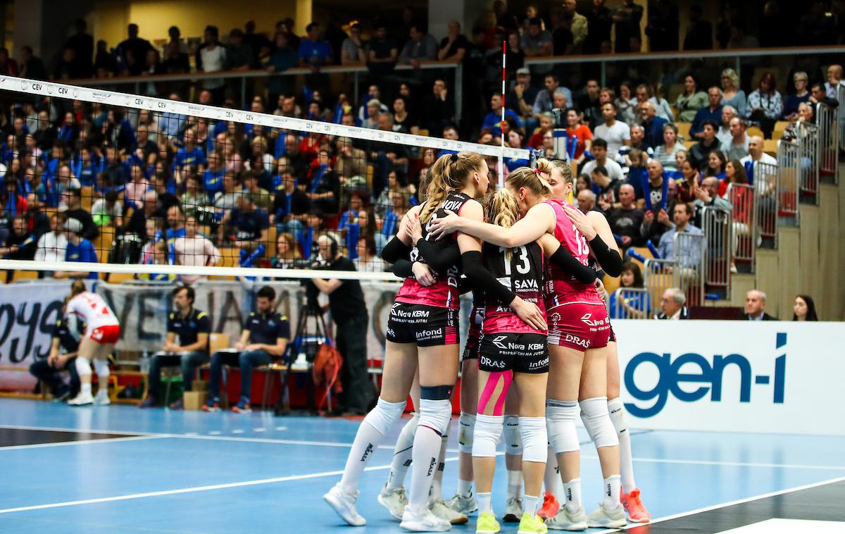 GEN-I Volley Nova KBM Branik | Nova KBM Branik je prišla do prve zmage sezone. | Foto Matic Klanšek Velej/Sportida
