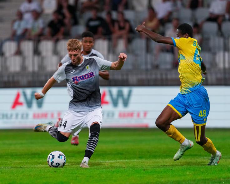 Ko je zadel v polno na Bonifiki proti Kopru (2:1), je poskrbel za prvi poraz kanarčkov v 1. SNL, odkar jih vodi Slaviša Stojanović. | Foto: Global game media