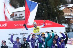 Češka senzacija pisala zgodovino, Hrobata čaka analiza s serviserjem