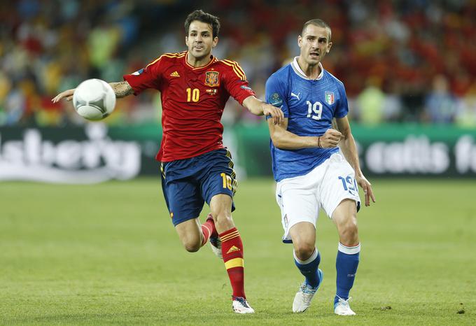 Cesc Fabregas v dresu Španije v finalu evropskega prvenstva 2012. | Foto: Reuters