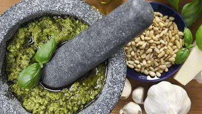 Brezmesni ponedeljek: Pesto ni le iz bazilike