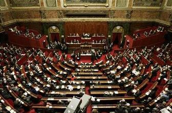 V Franciji potrdili ustavne spremembe